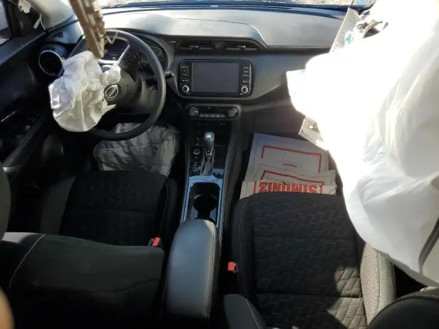 2022 NISSAN KICKS SV  