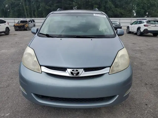 2010 TOYOTA SIENNA XLE