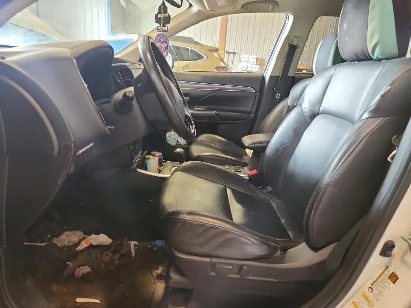 2019 MITSUBISHI OUTLANDER SE  