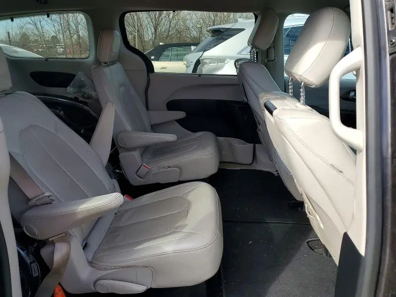 2017 CHRYSLER PACIFICA TOURING L PLUS  