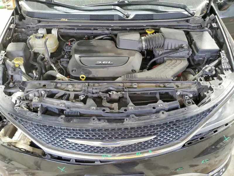 2017 CHRYSLER PACIFICA TOURING L PLUS  