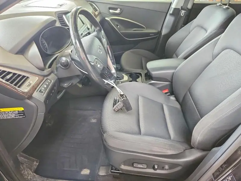 2018 HYUNDAI SANTA FE SE  