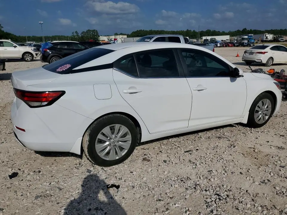 2022 NISSAN SENTRA S  