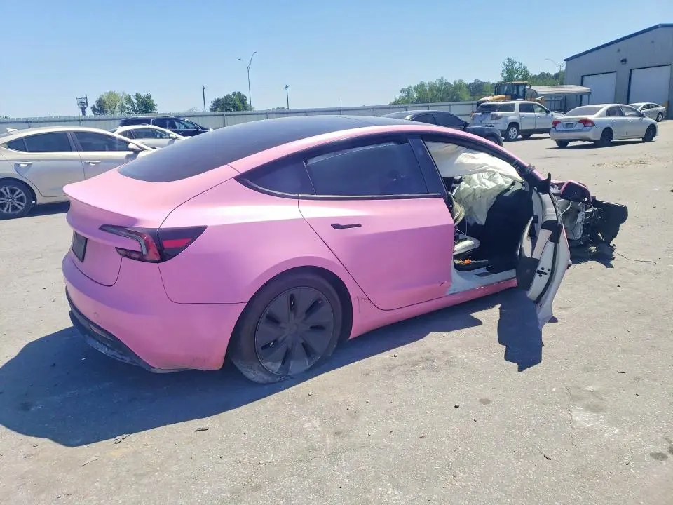 2024 TESLA MODEL 3   