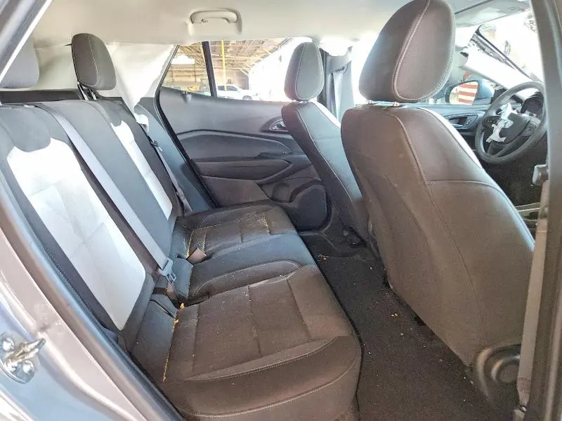 2025 CHEVROLET TRAX LS  