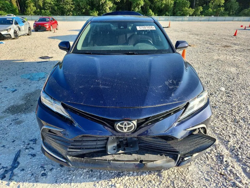 2021 TOYOTA CAMRY LE  