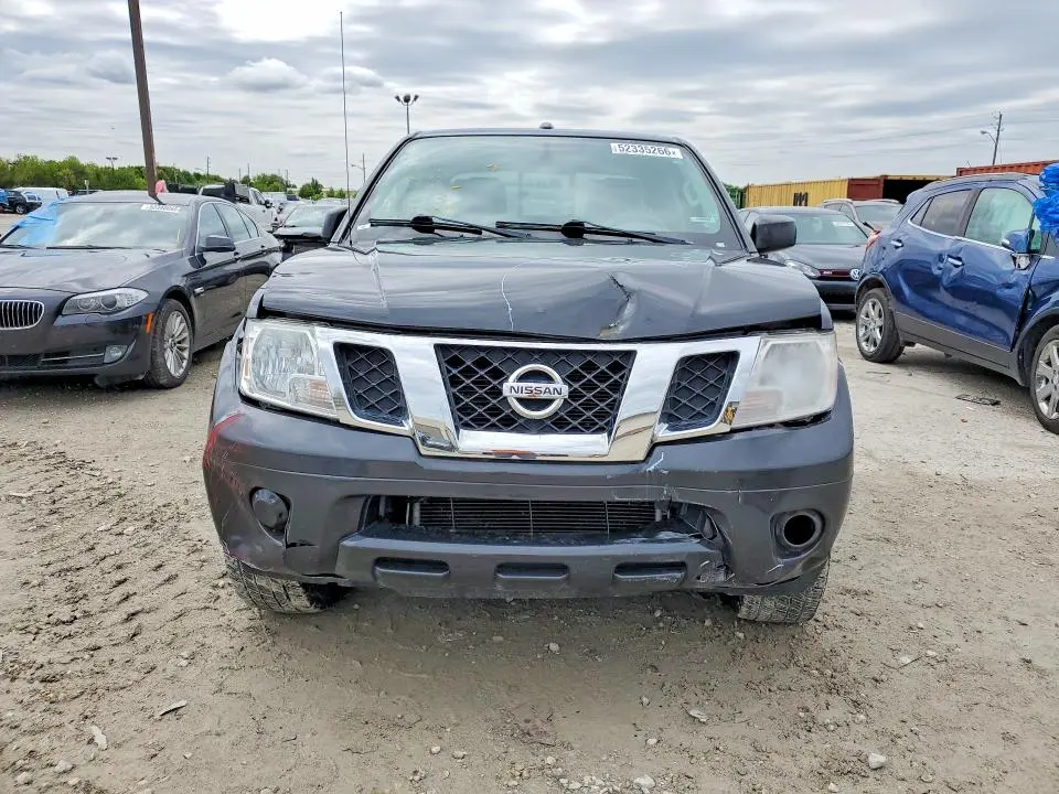 2015 NISSAN FRONTIER SV  
