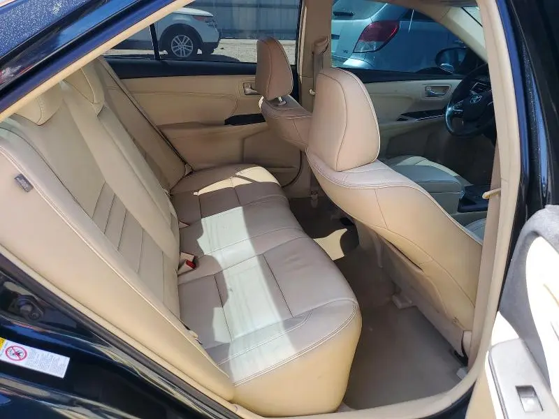 2015 TOYOTA CAMRY XLE  