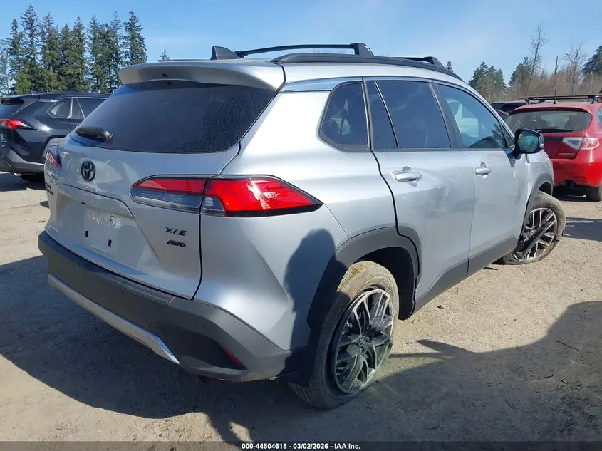 2026 TOYOTA COROLLA CROSS XLE