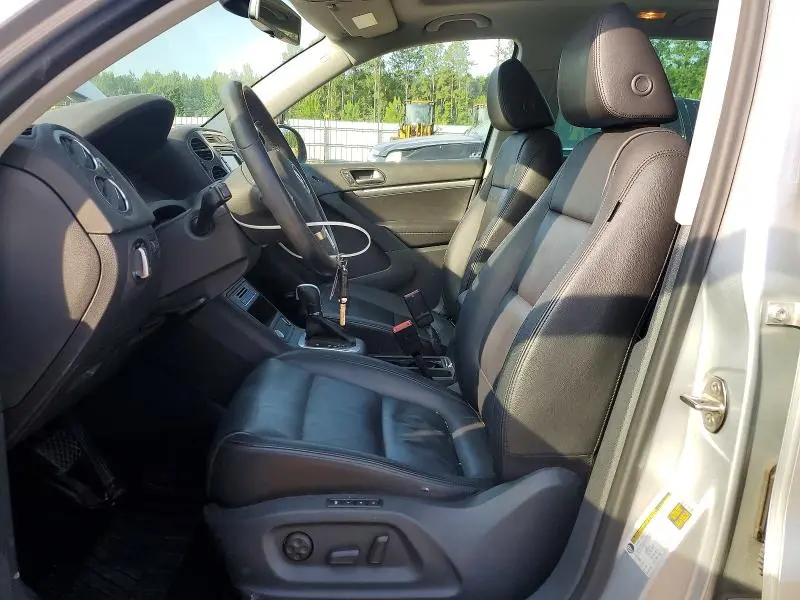 2012 VOLKSWAGEN TIGUAN S  