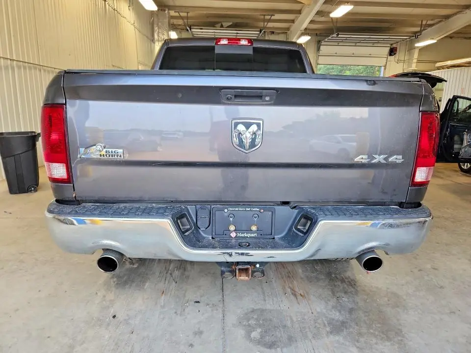 2015 RAM 1500 SLT  