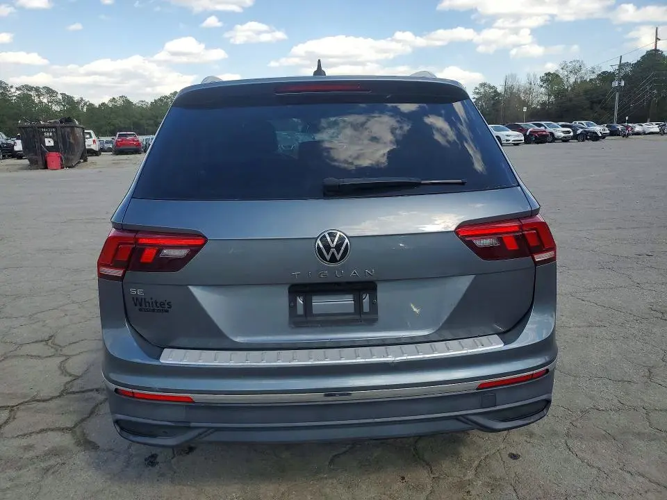 2022 VOLKSWAGEN TIGUAN SE  