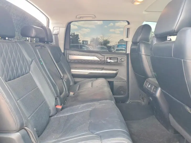 2017 TOYOTA TUNDRA PLATINUM  