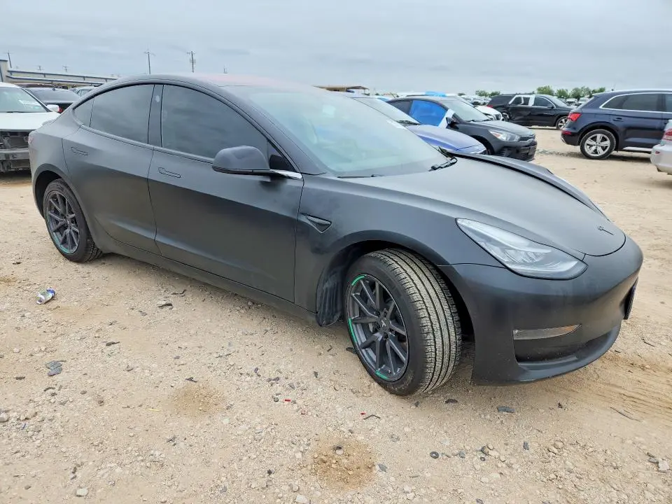 2018 TESLA MODEL 3   