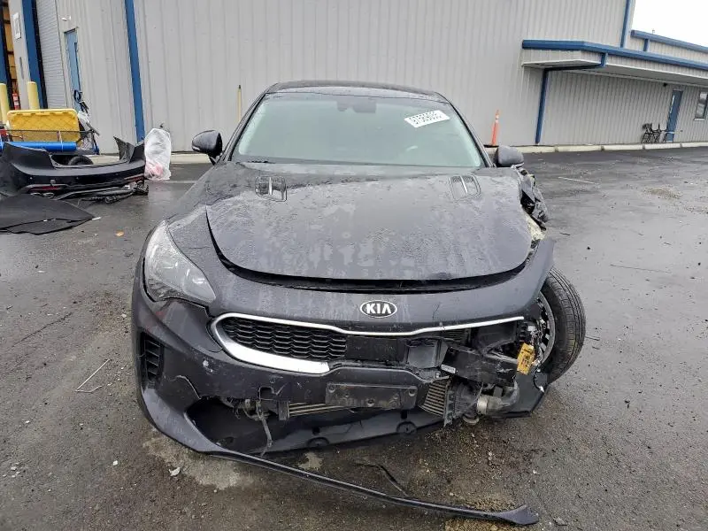 2019 KIA STINGER PREMIUM  