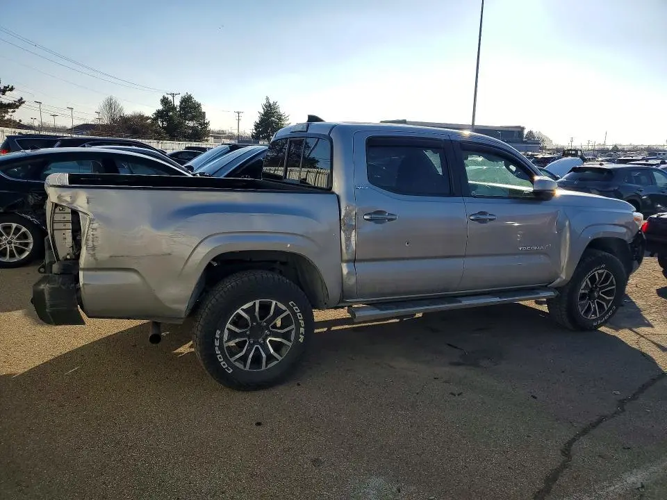 2017 TOYOTA TACOMA SR  