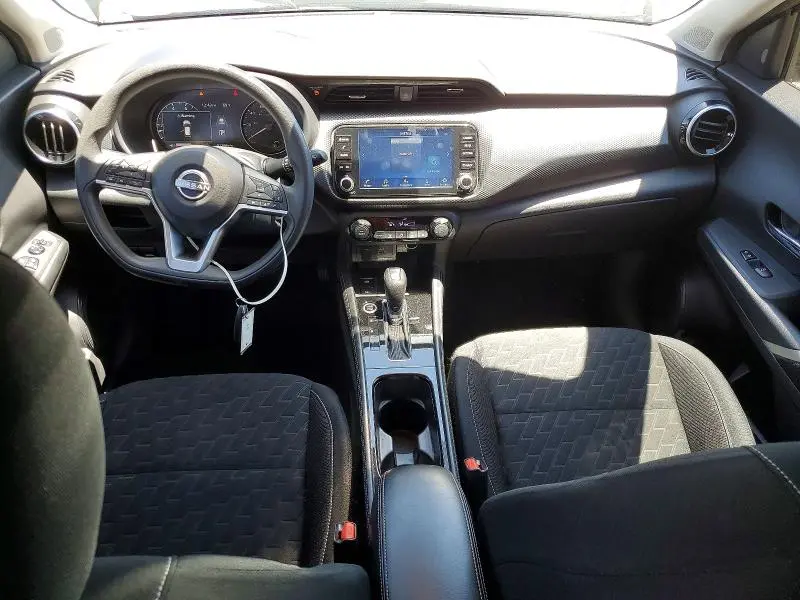 2022 NISSAN KICKS SV  