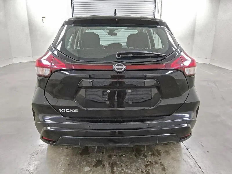 2022 NISSAN KICKS S  