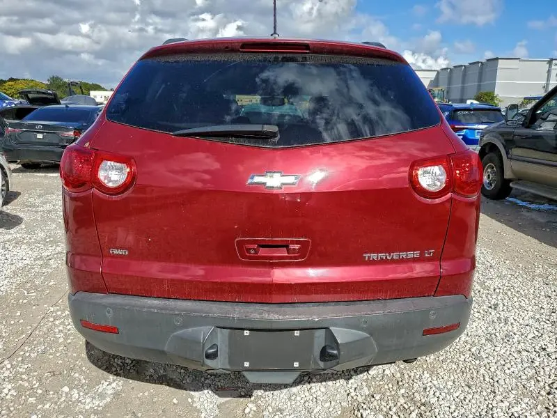 2011 CHEVROLET TRAVERSE LT  