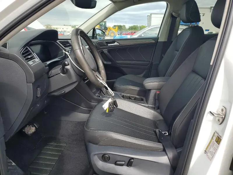 2022 VOLKSWAGEN TIGUAN SE  