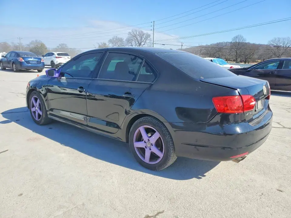 2013 VOLKSWAGEN JETTA BASE  