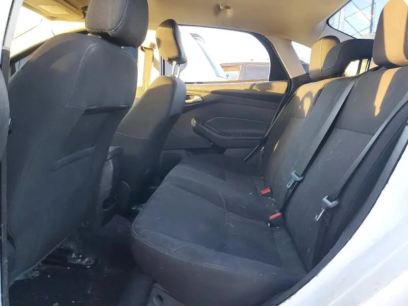 2017 FORD FOCUS SE  