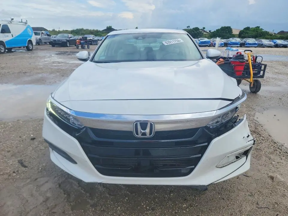 2018 HONDA ACCORD LX  