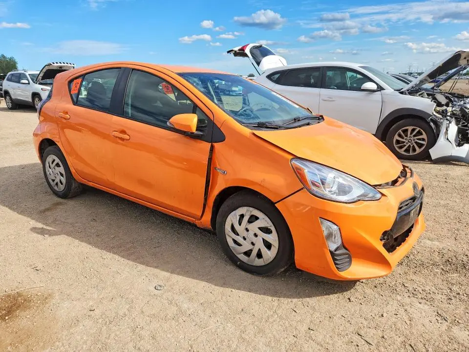 2016 TOYOTA PRIUS C TWO  