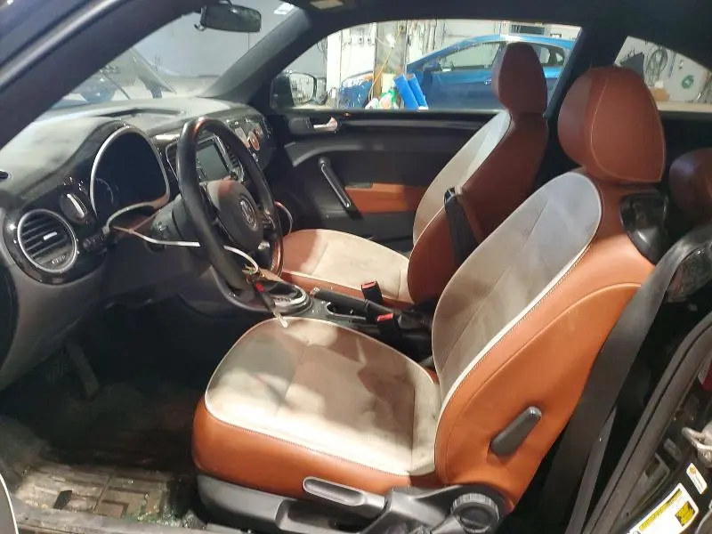 2017 VOLKSWAGEN BEETLE SE  