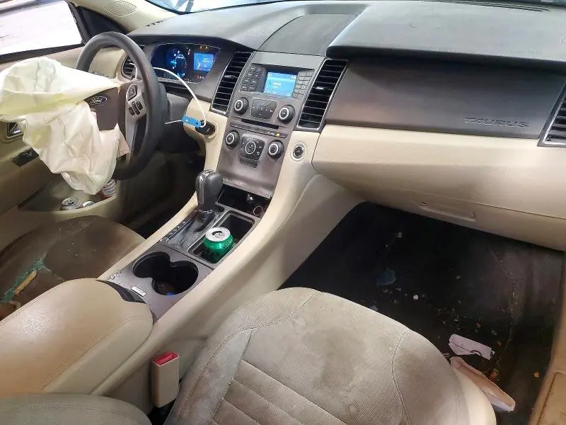 2018 FORD TAURUS SE  