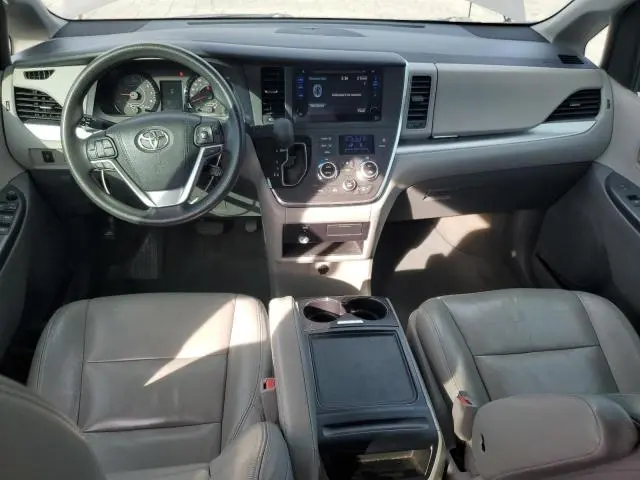 2015 TOYOTA SIENNA LE  