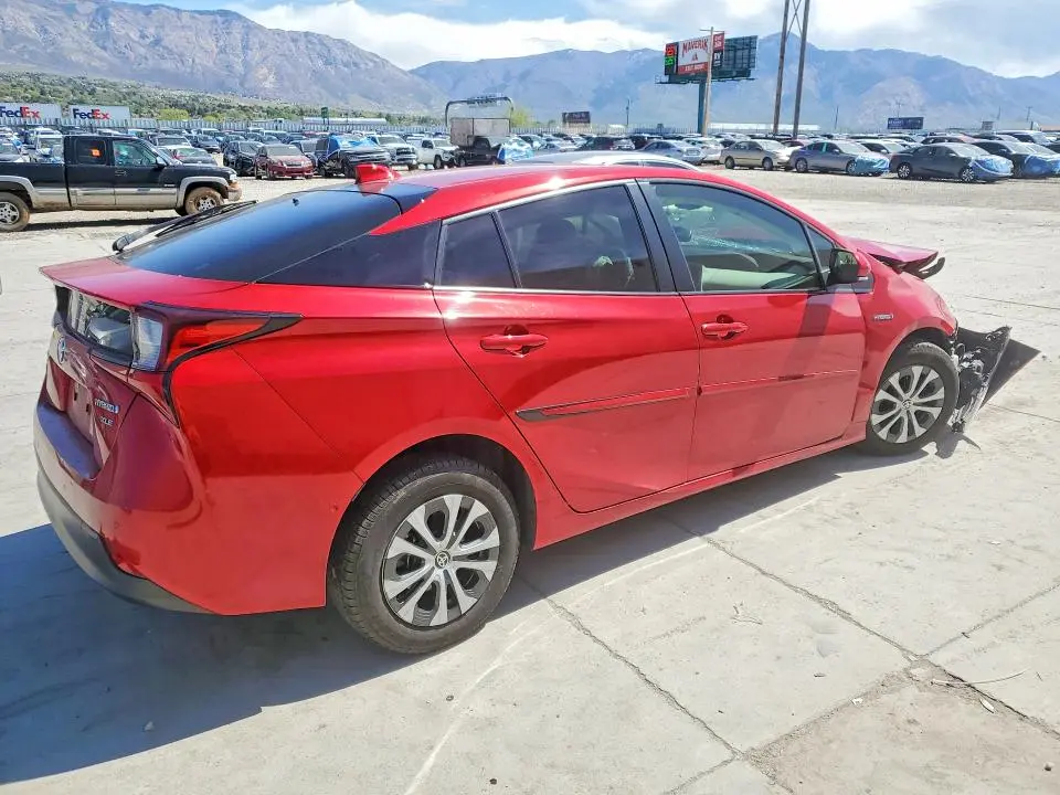 2021 TOYOTA PRIUS XLE AWD-E  