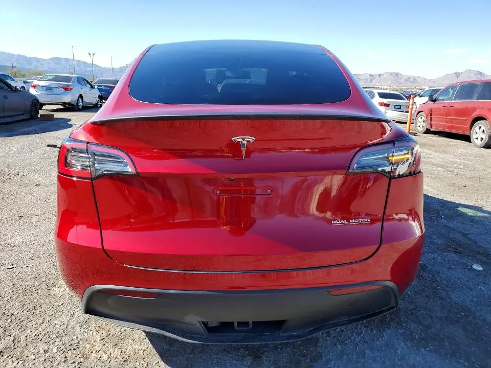 2024 TESLA MODEL Y   