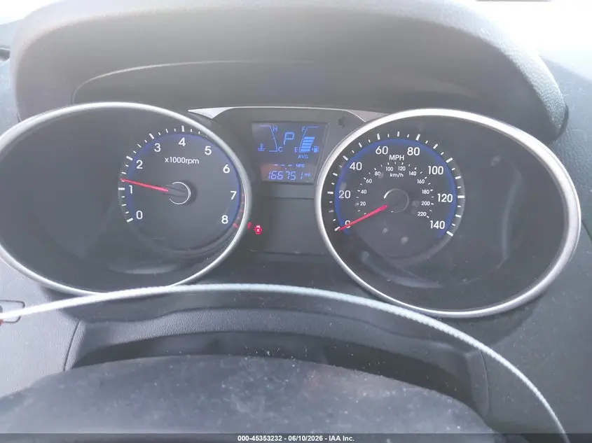 2015 HYUNDAI TUCSON SE