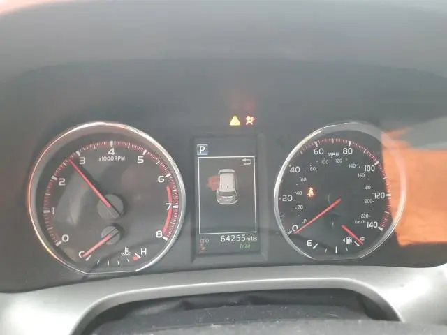2018 TOYOTA RAV4 SE  