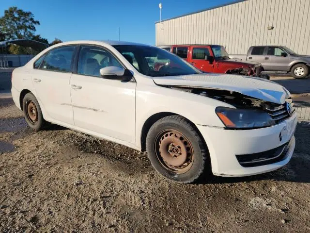 2014 VOLKSWAGEN PASSAT S  