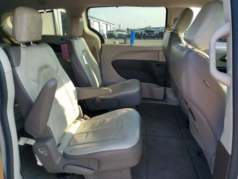 2019 CHRYSLER PACIFICA TOURING L  