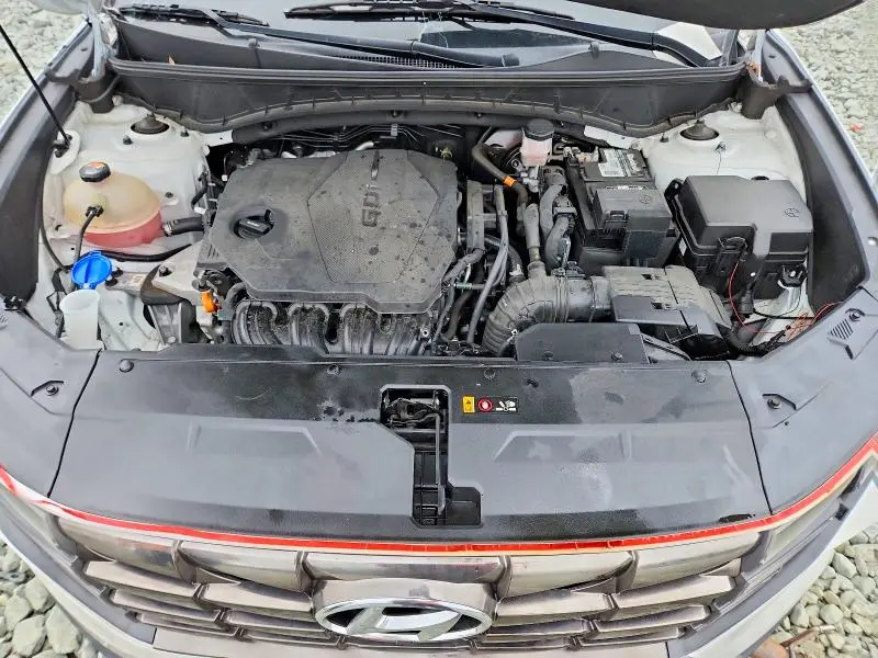 2022 HYUNDAI TUCSON SE  