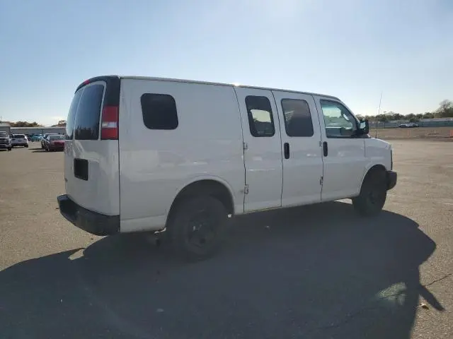 2017 CHEVROLET EXPRESS G2500   