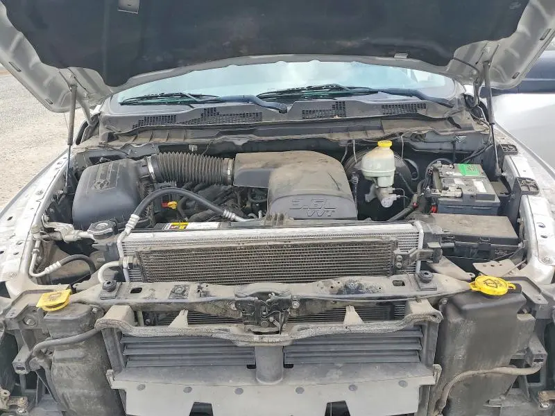 2016 RAM 1500 SLT  