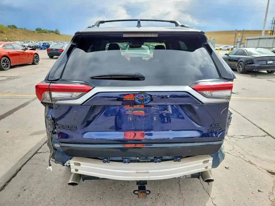 2020 TOYOTA RAV4 XSE  