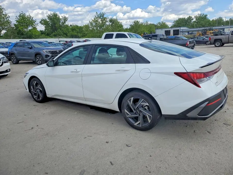 2025 HYUNDAI ELANTRA SEL SPORT  