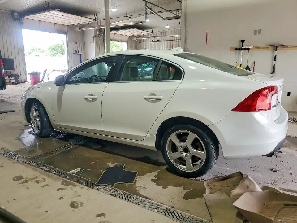 2012 VOLVO S60 T5  