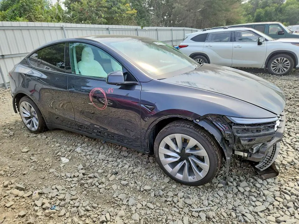2026 TESLA MODEL Y   