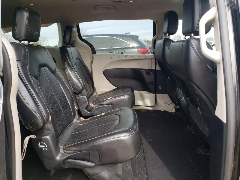 2020 CHRYSLER VOYAGER LXI  