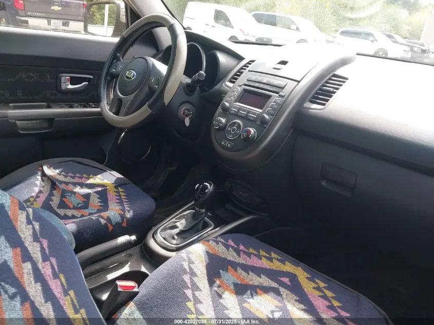 2013 KIA SOUL +
