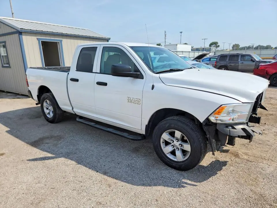 2014 RAM 1500 ST  