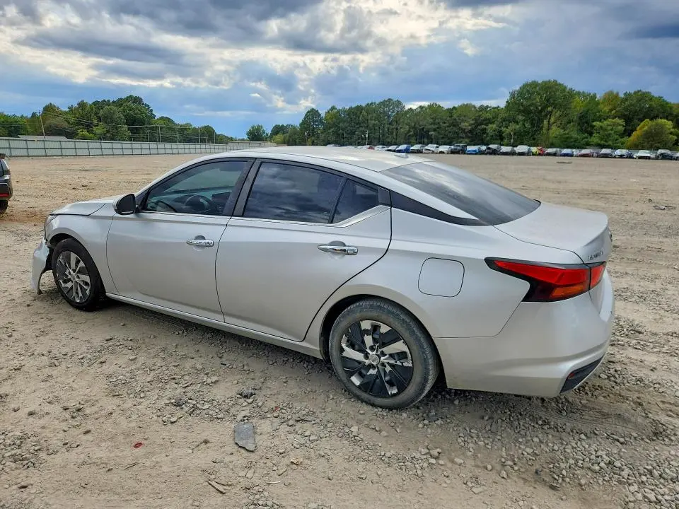 2019 NISSAN ALTIMA S  