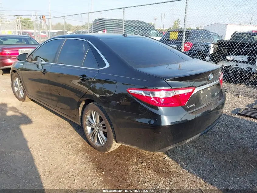 2017 TOYOTA CAMRY HYBRID SE
