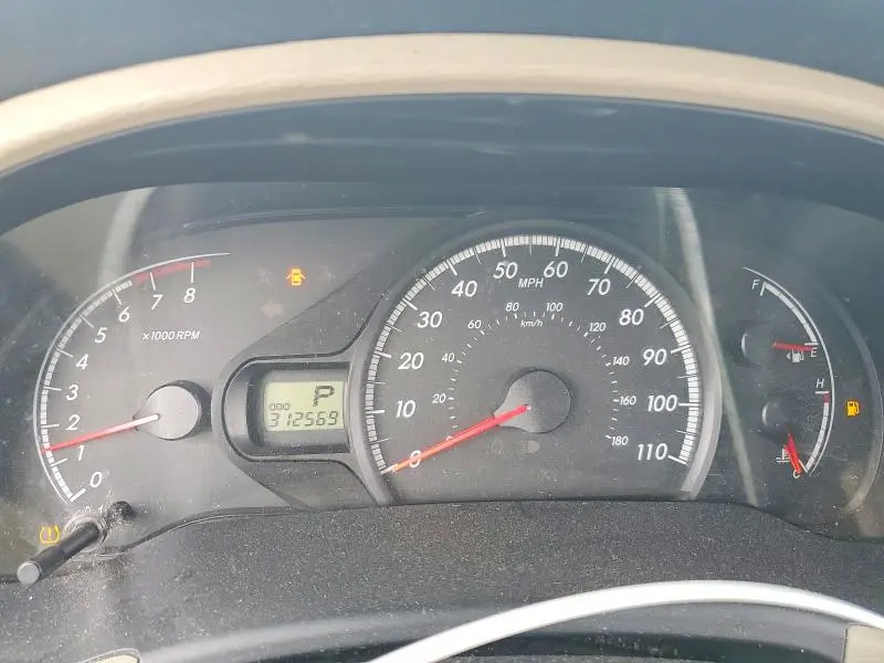 2011 TOYOTA SIENNA LE 8-PASSENGER  